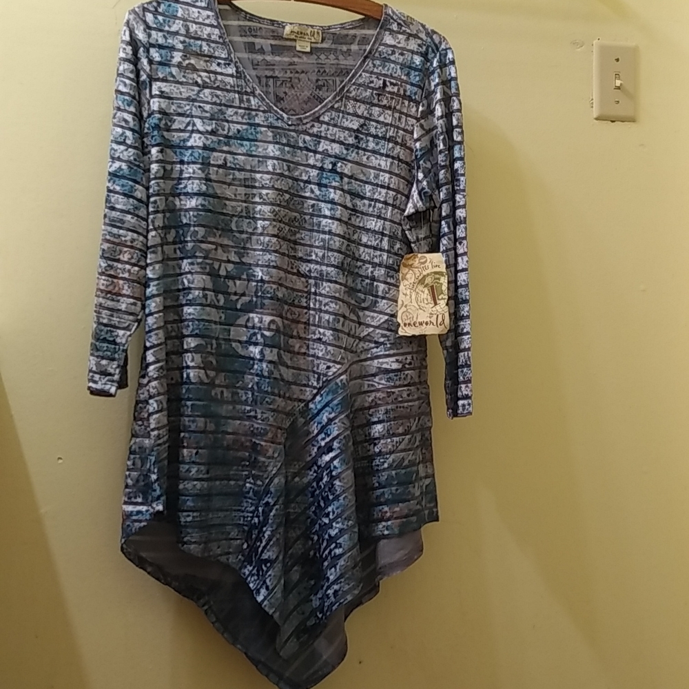Women's burn out velvet blouse. Size M
